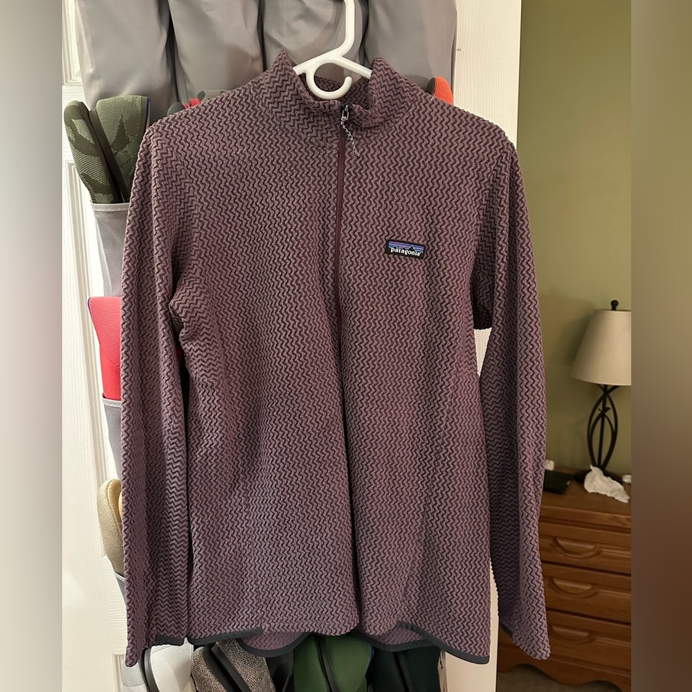 Patagonia r1 air fleece